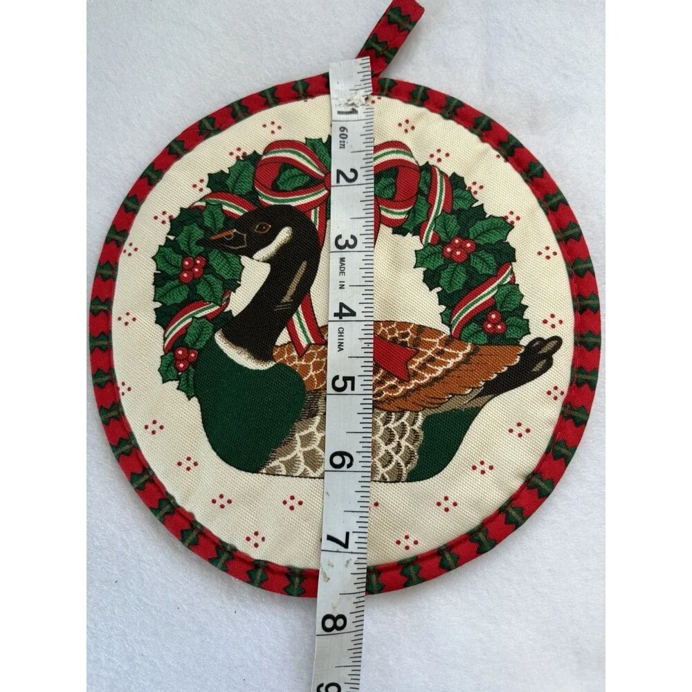 Vintage Christmas Goose Potholder Quilted Round Holiday Wreath Country Decor
